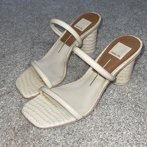 dolce vita cream colored heel